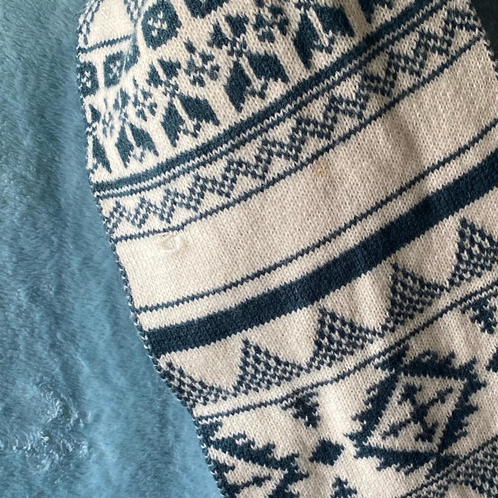 Scarf - Picture 4 of 6